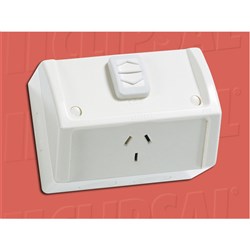 10A WEATHERPROTECTED SINGLE POWER OUTLET