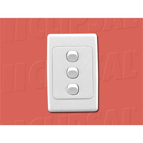 SWITCH 3GANG VERT 10A 250V