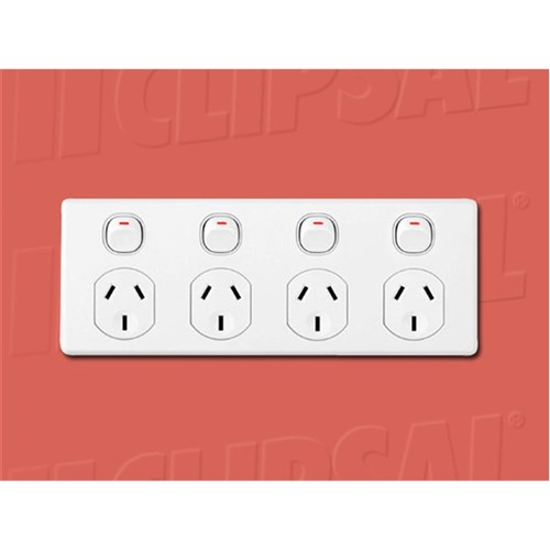 4 GANG 250V 10A OUTLET