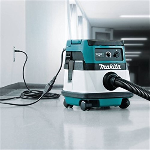 MAKITA LXT VACUMM CLEANER 2 X 18V OR 240V